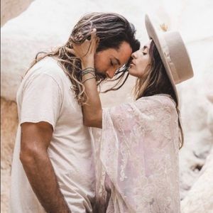 Cleo Stiff Brim Hat in Beige